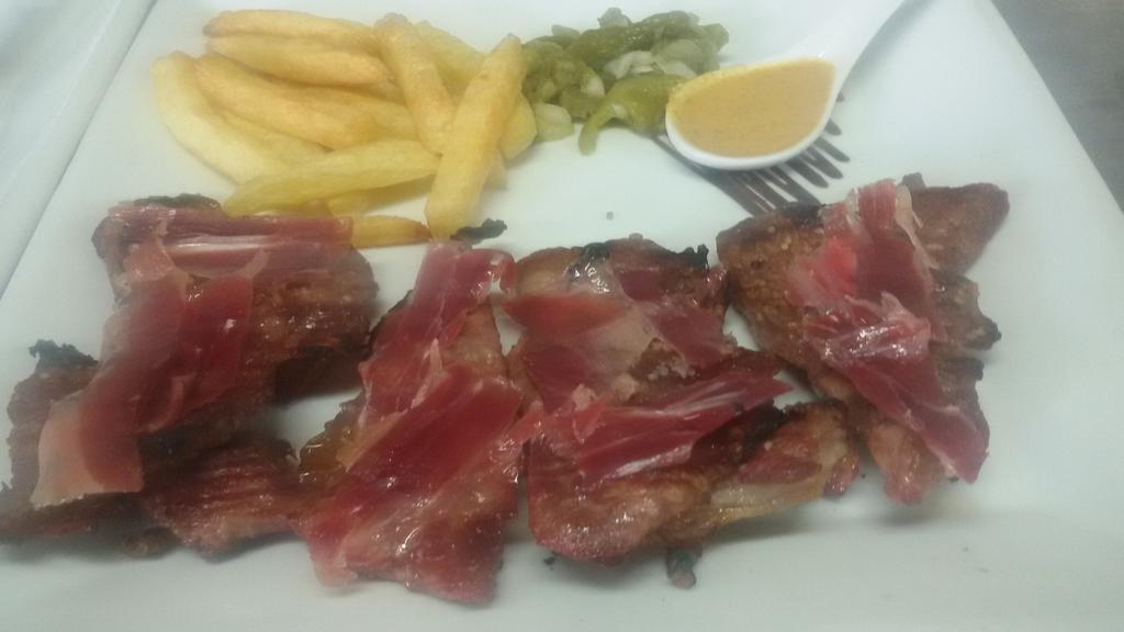 ארקוס דה לה פרונטרה Hotel Restaurante Calderon מראה חיצוני תמונה